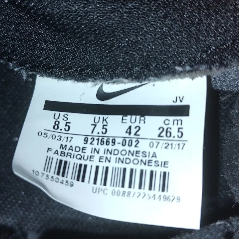 Nike Tanjun  Racer 921669-002 Black White running sneakers Sz 8.5